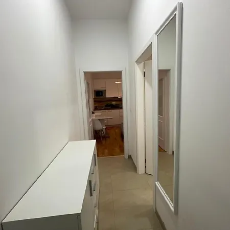 דירה Washingtonova 2